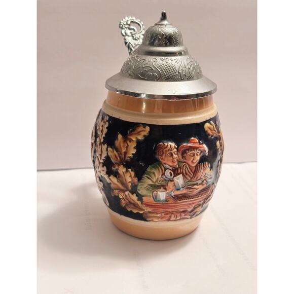 'Berchtesgaden' German Stein with 2" Lid. Hand Painted in Western Germany 5 inch - Picture 4 of 12